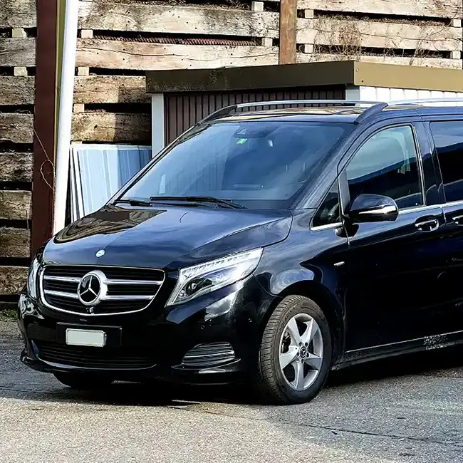 Van Mercedes di NCC Brindisi - Vital&Car