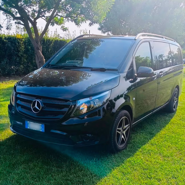 Van Mercedes di NCC Brindisi - Vital&Car